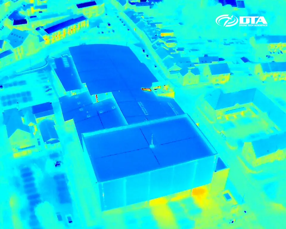 Drone thermographic image confirming building insulation performance